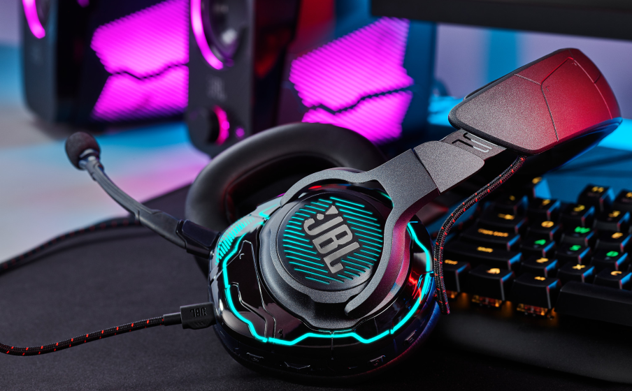 JBL Quantum ONE Plongez au cœur du jeu avec le son Signature JBL QuantumSOUND, certifié Hi-Res - Image