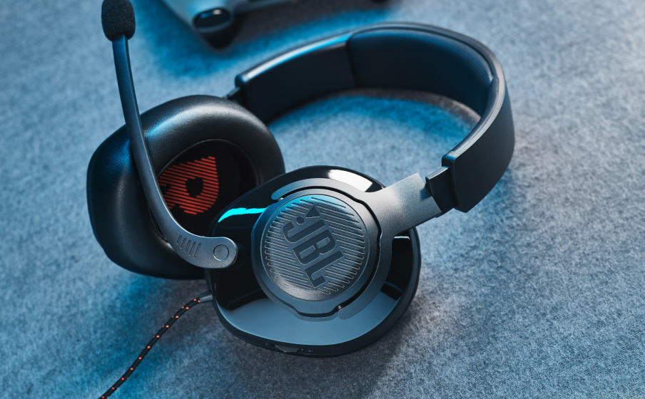 JBL Quantum 200 Jouez plus longtemps grâce au confort de la mémoire de forme - Image